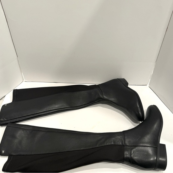 MICHAEL KORS Womens Black Round Toe Stacked Heel Zip-up Leather Boots Shoes 5.5 - Picture 8 of 16